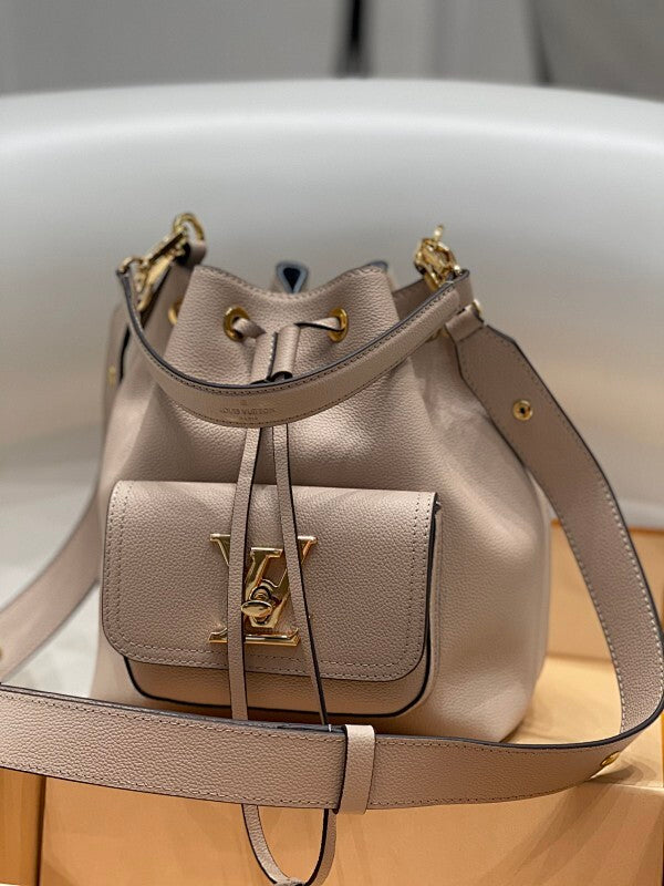 Anum Bags ln Luxury Bag --60686
