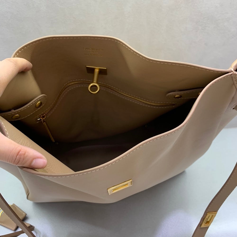 Ezyycart Bags Balenciaga Luxury Bag --110993