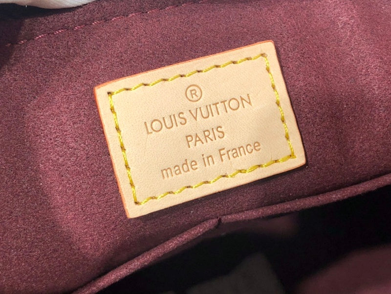 Anum Bags ln Luxury Bag --60150