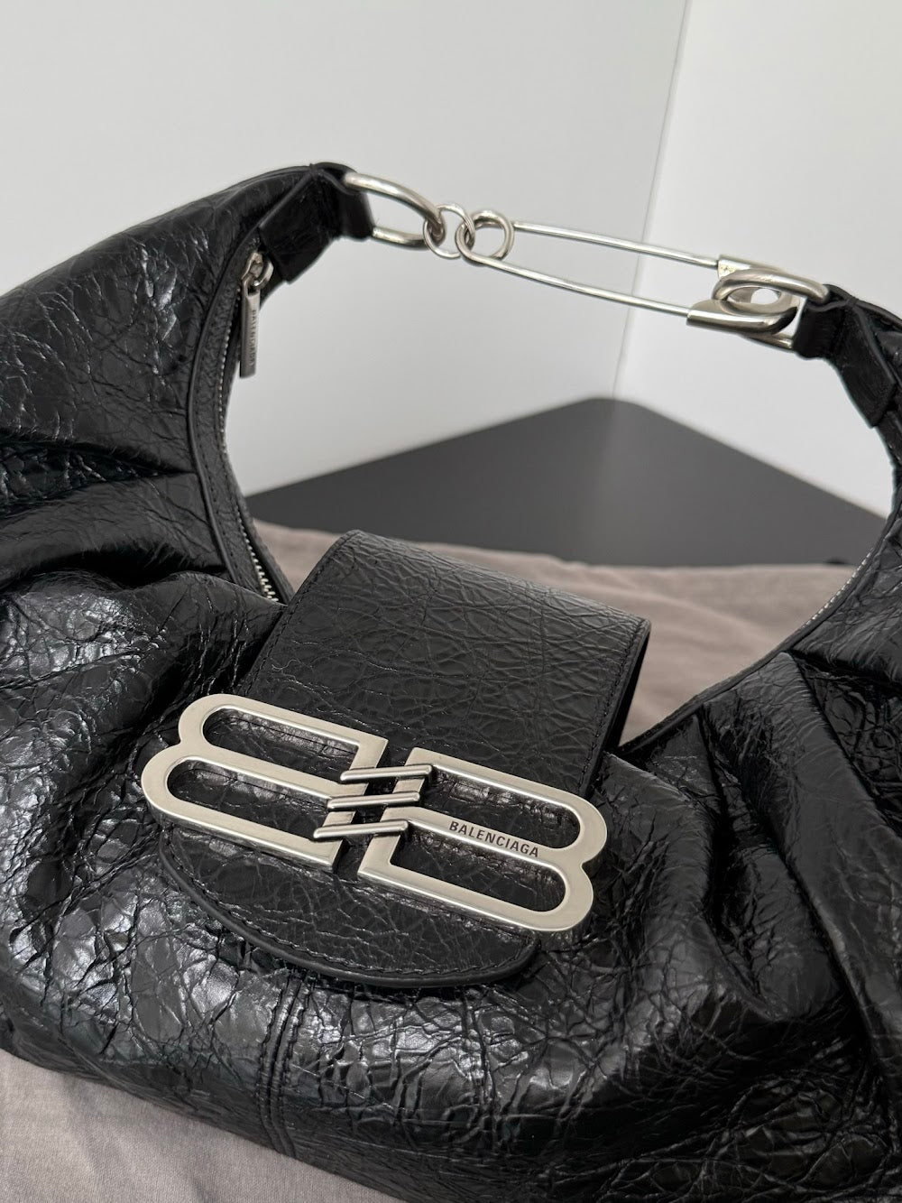 Ezyycart Bags Balenciaga Luxury Bag --111640