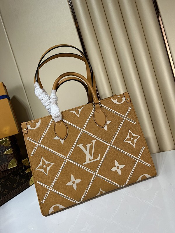 Anum Bags ln Luxury Bag --56481