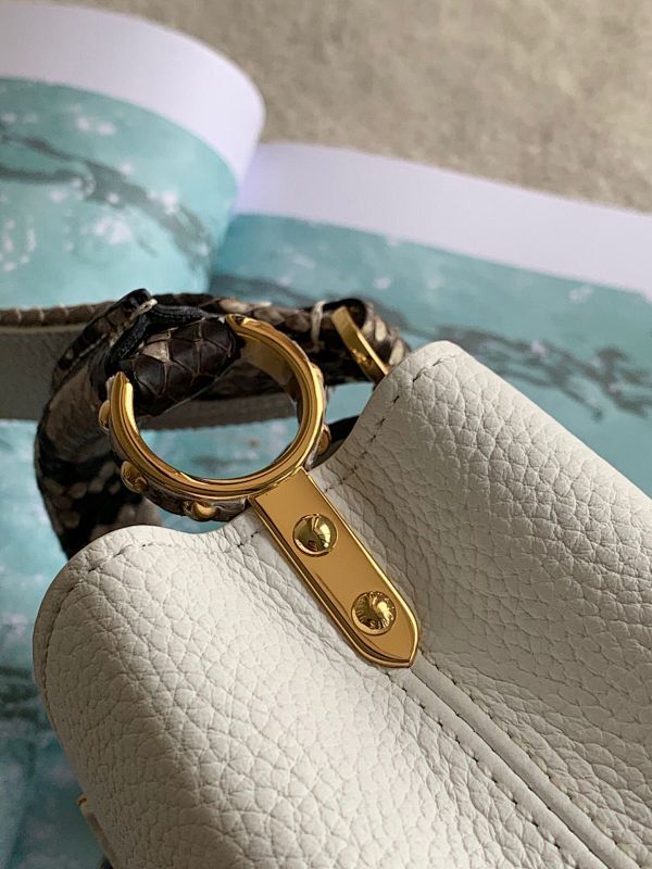 Anum Bags ln Luxury Bag --56539