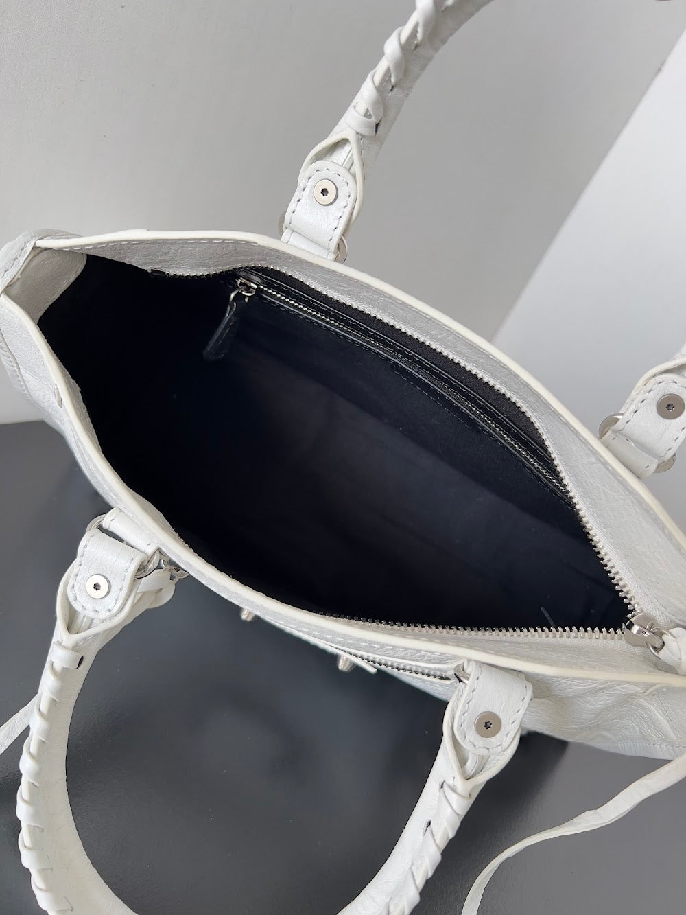 Ezyycart Bags Balenciaga Luxury Bag --111177