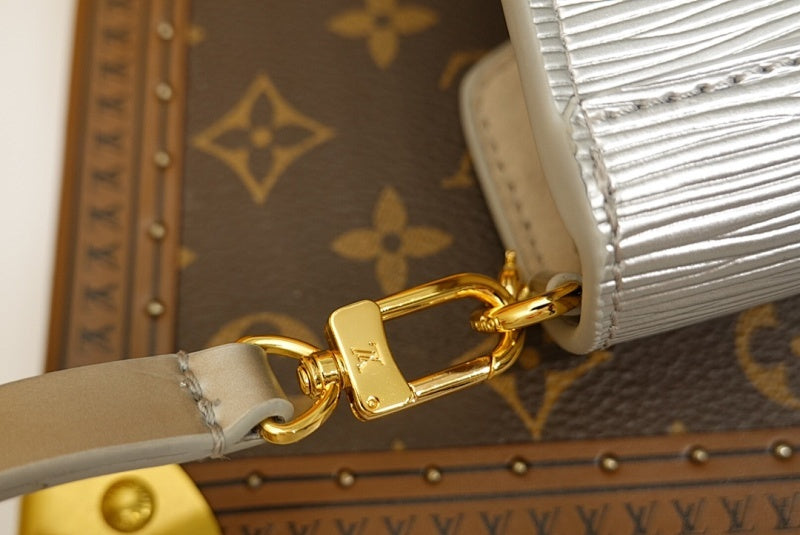 Anum Bags ln Luxury Bag --60110