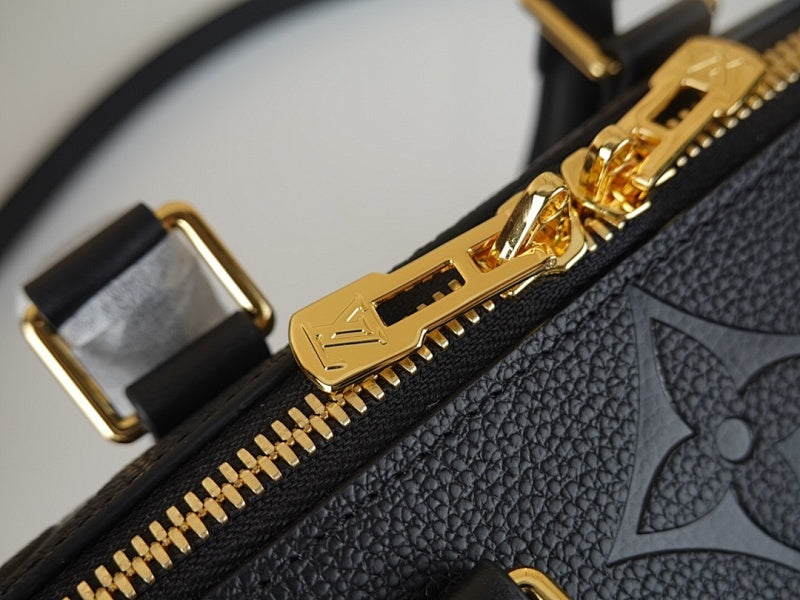 Anum Bags ln Luxury Bag --60476