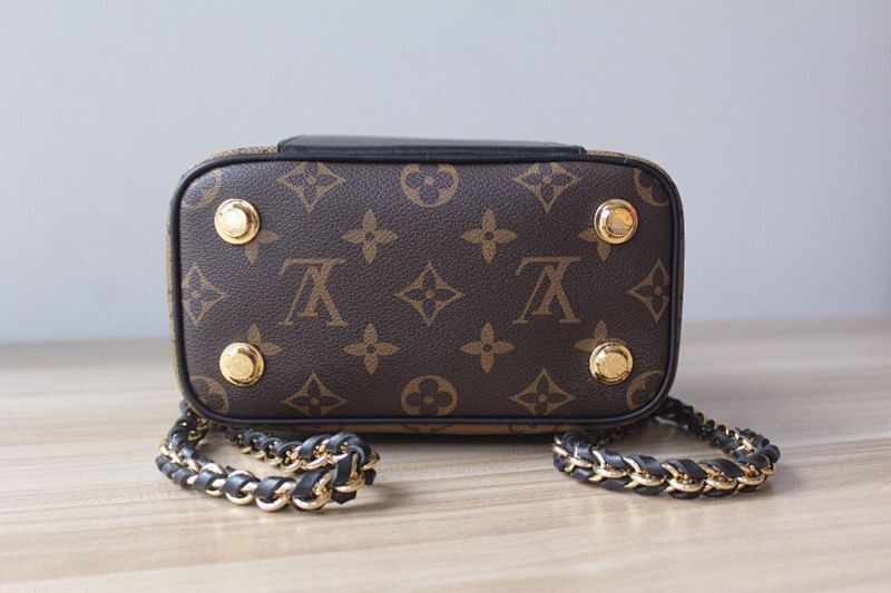 Anum Bags ln Luxury Bag --56641