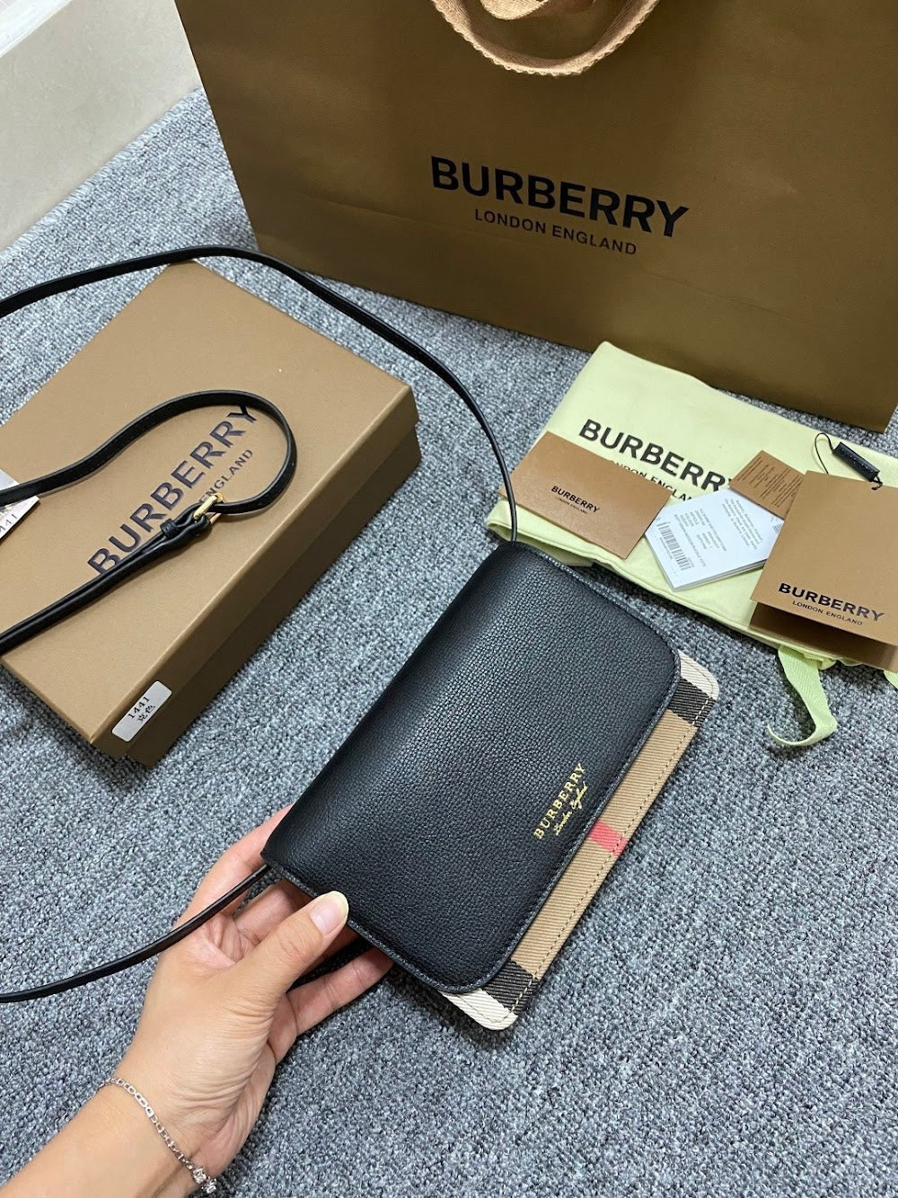 Ezyycart Bags Burberryn Luxury Bag --92115