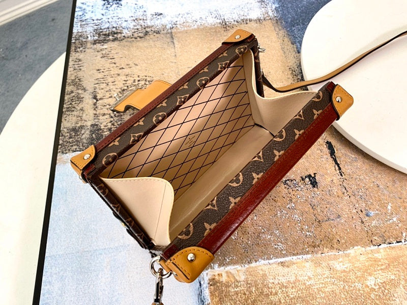 Anum Bags ln Luxury Bag --59638