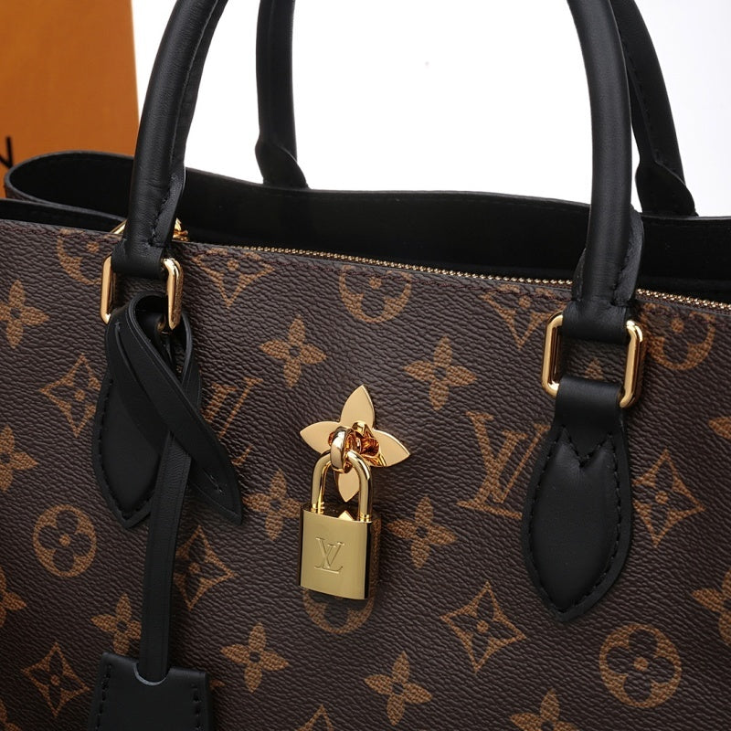 Anum Bags ln Luxury Bag --59686