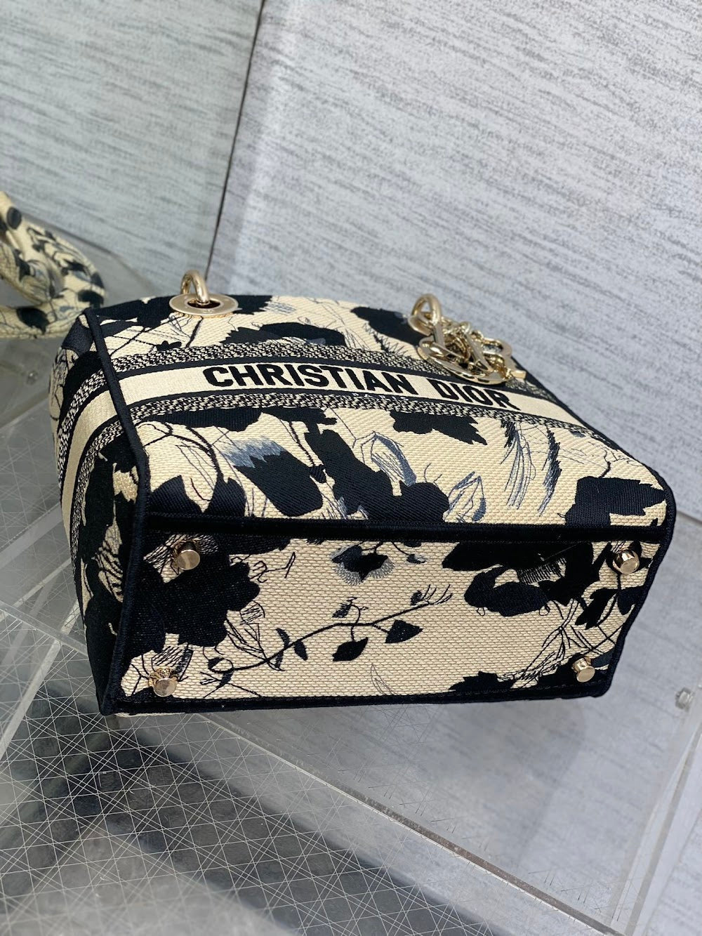 new-luxury-designer-bags-nm16054