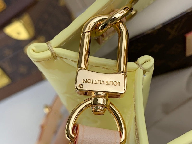 Anum Bags ln Luxury Bag --57847