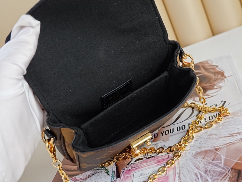 Anum Bags ln Luxury Bag --58147