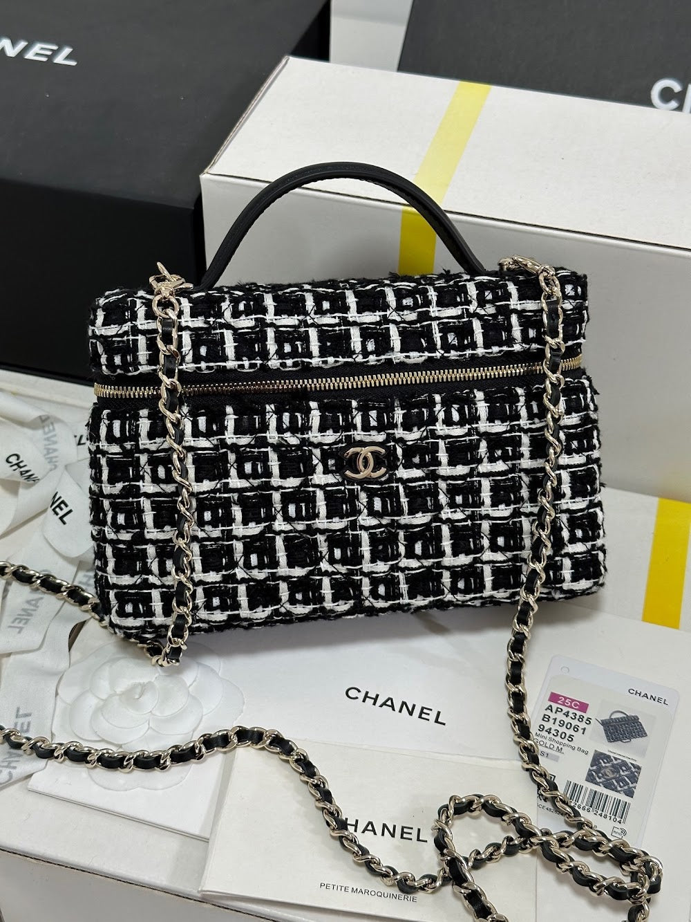 new-luxury-designer-bags-nm9606