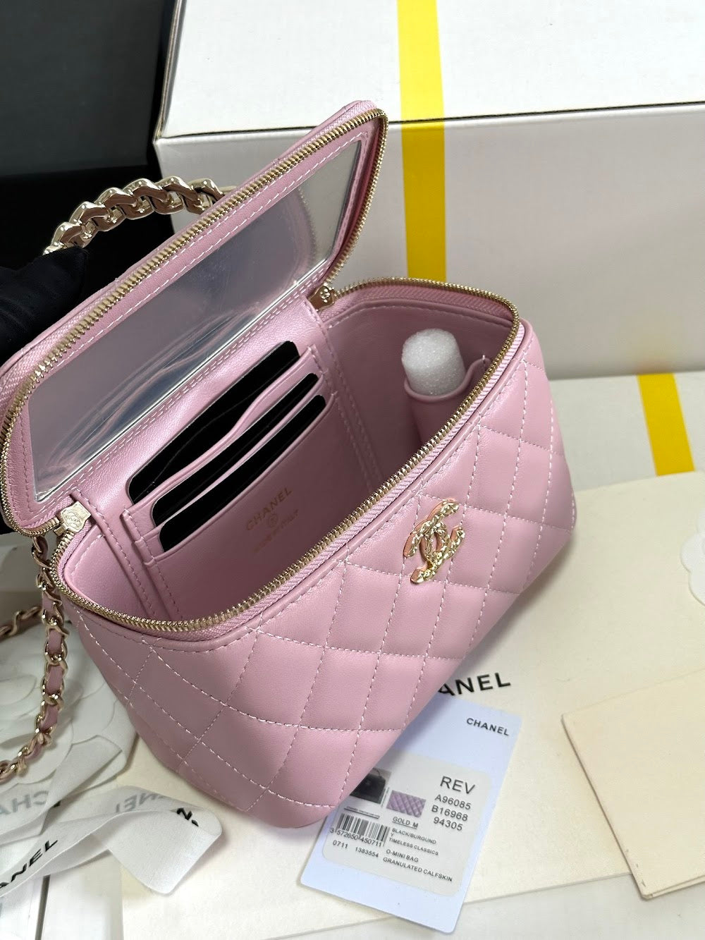 new-luxury-designer-bags-nm9391