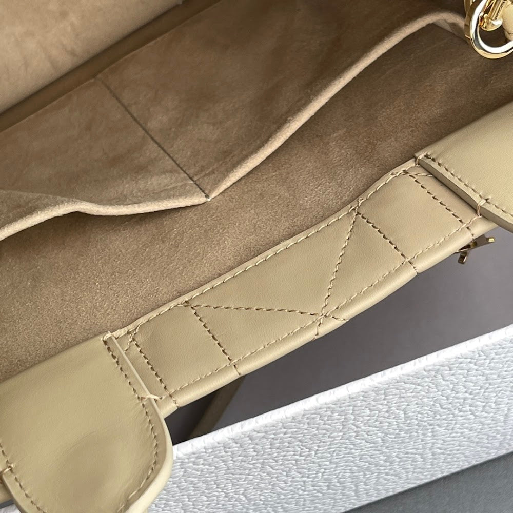 new-luxury-designer-bags-nm15849