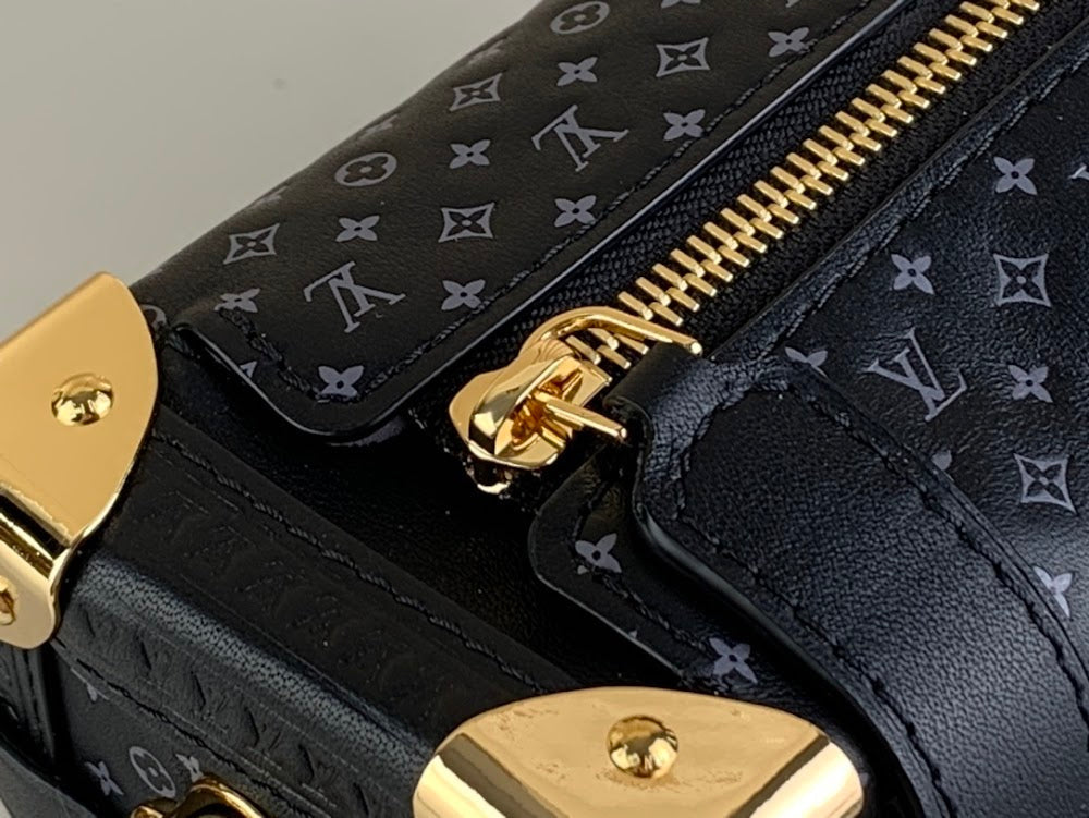 Anum Bags ln Luxury Bag --57980