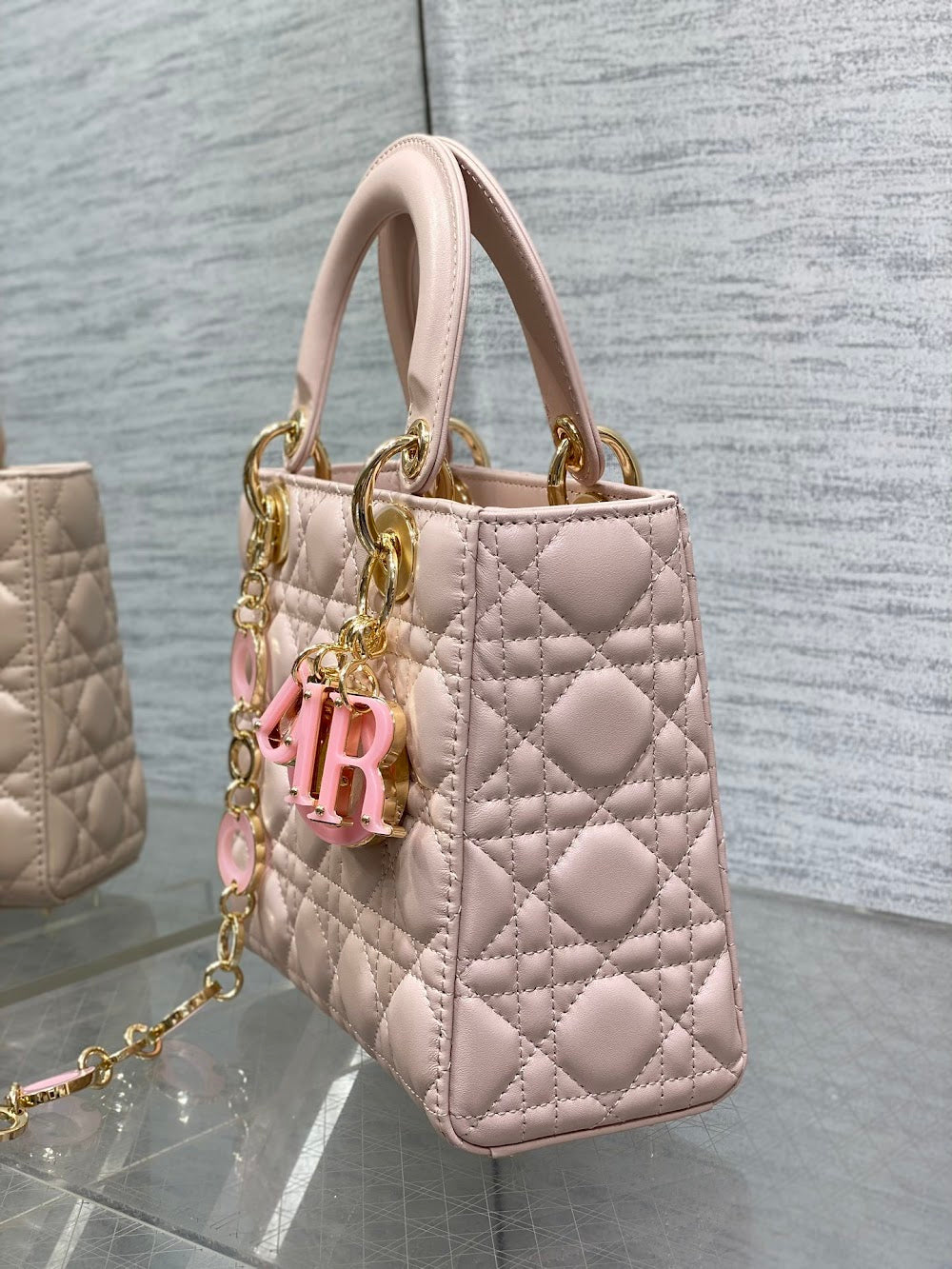 new-luxury-designer-bags-nm16198