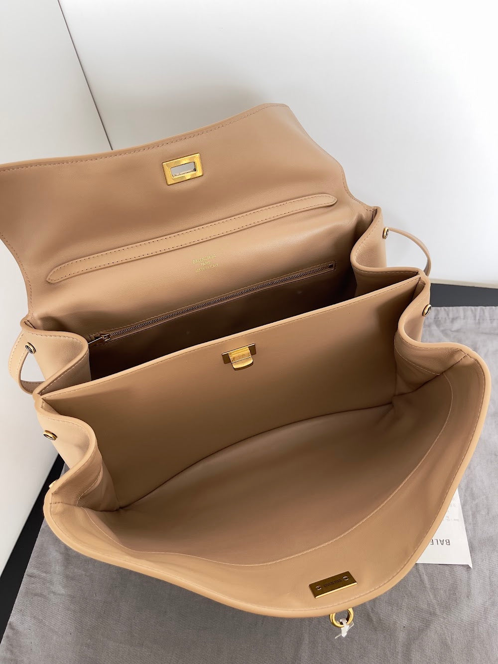 Ezyycart Bags Balenciaga Luxury Bag --110697