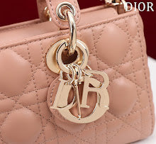 new-luxury-designer-bags-nm7402