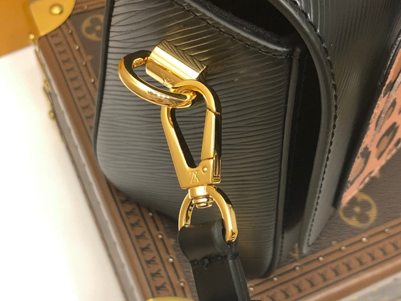 Anum Bags ln Luxury Bag --60107