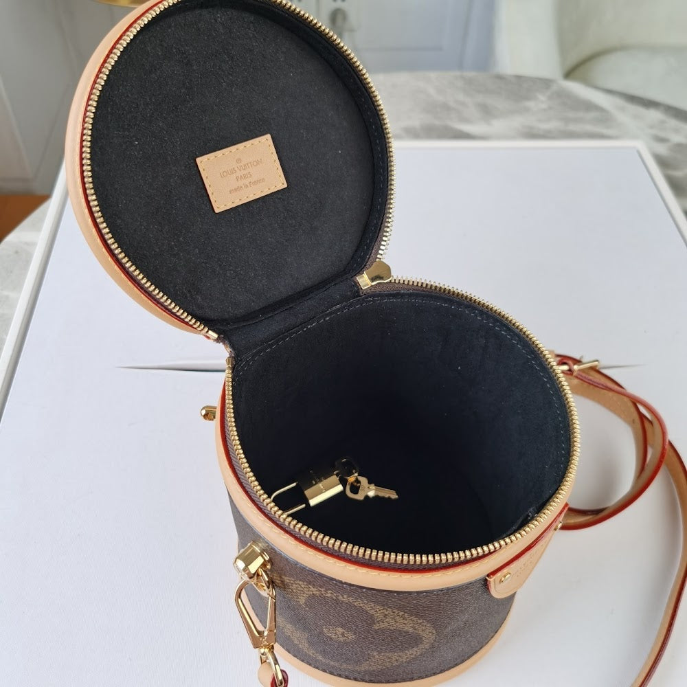 Anum Bags ln Luxury Bag --60622