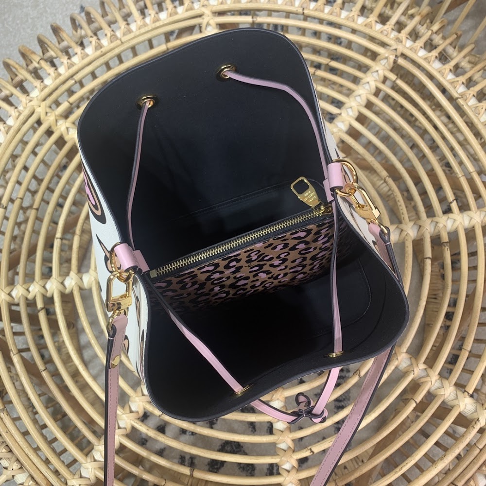 Anum Bags ln Luxury Bag --60070
