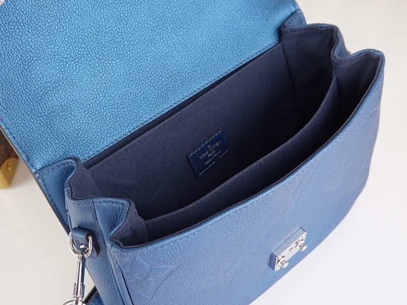 Anum Bags ln Luxury Bag --60513