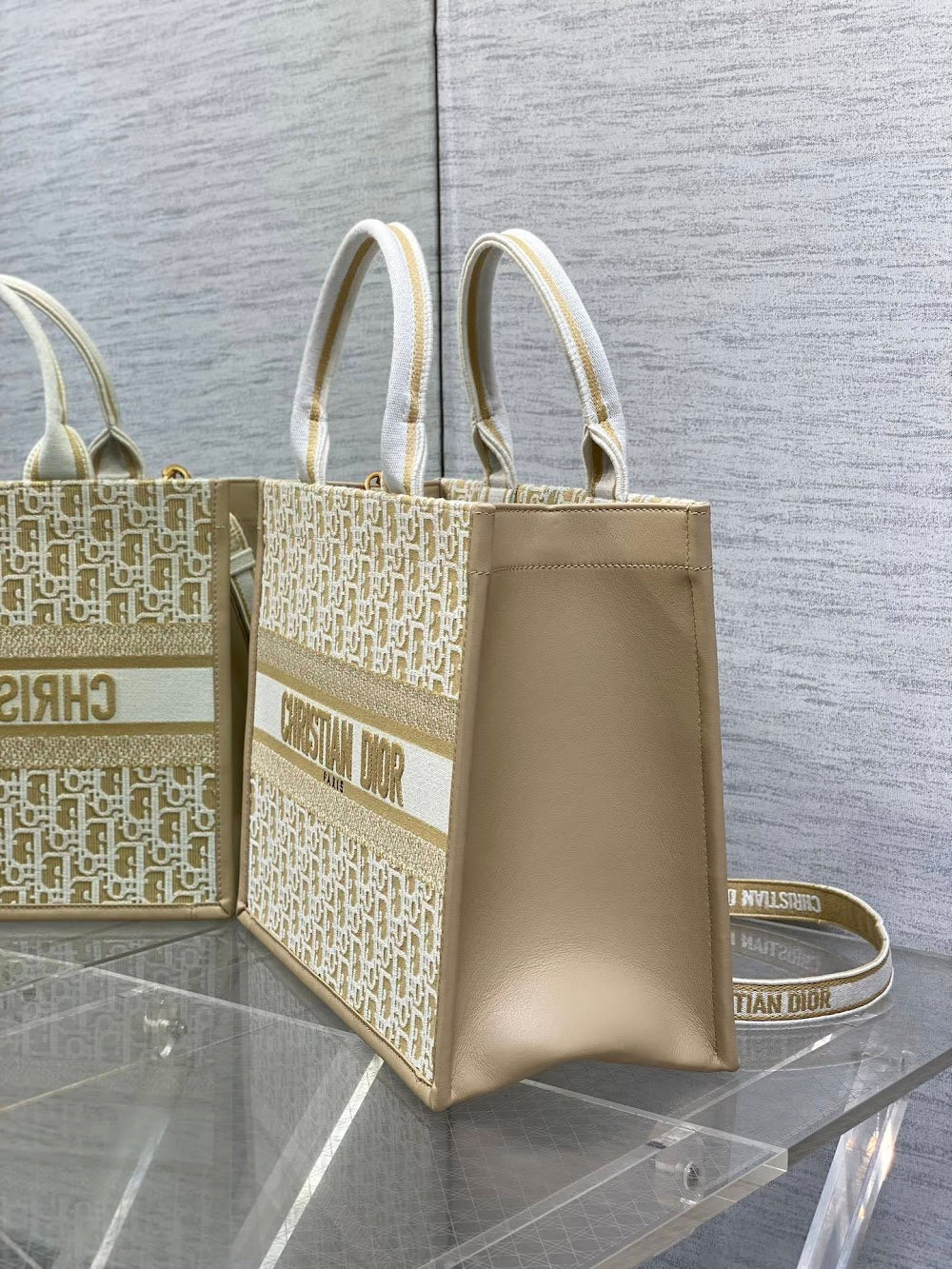 new-luxury-designer-bags-nm16489