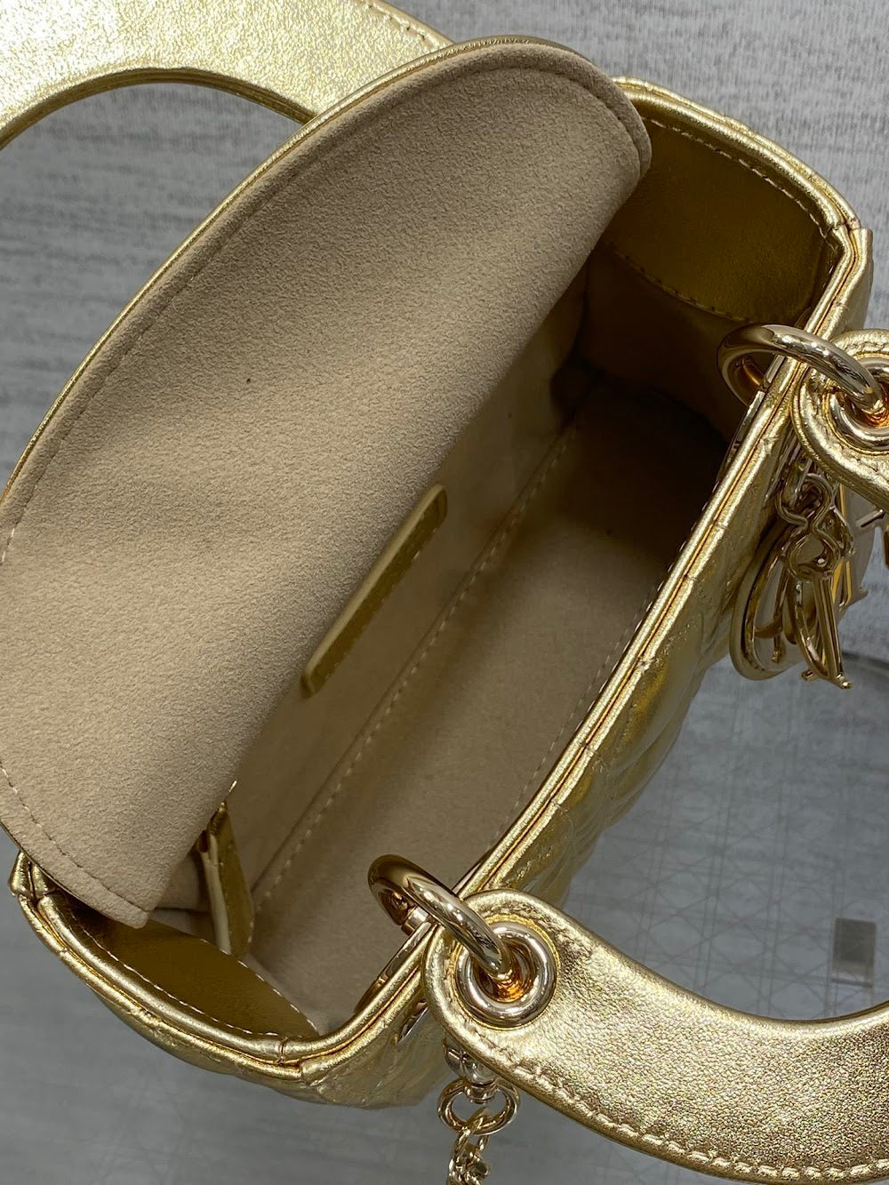 new-designer-premium-bags-nm16469