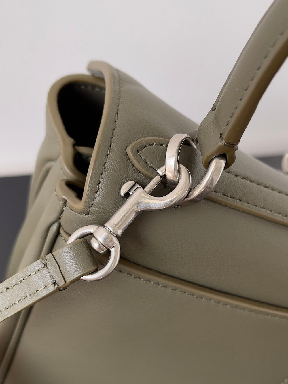 Ezyycart Bags Balenciaga Luxury Bag --110649