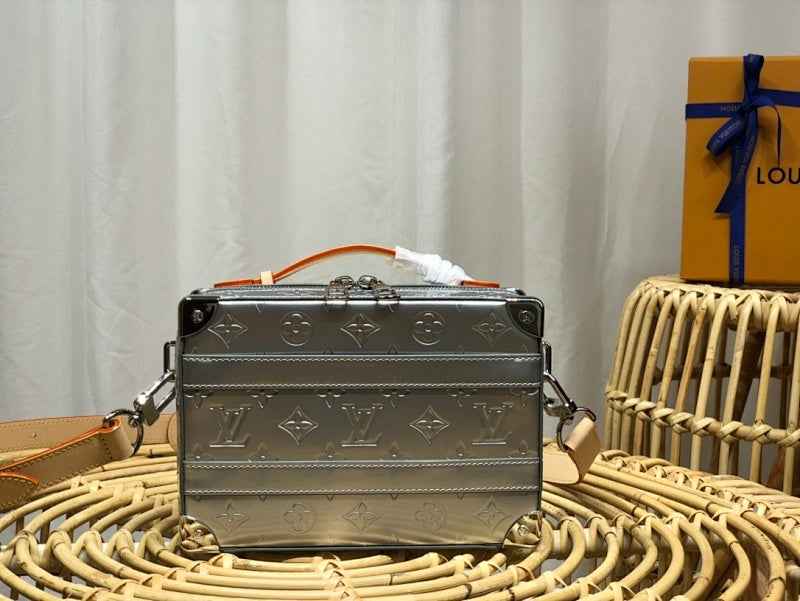 Anum Bags ln Luxury Bag --60138