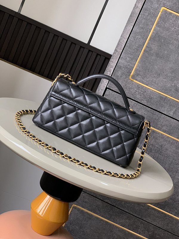 new-luxury-designer-bags-nm9602