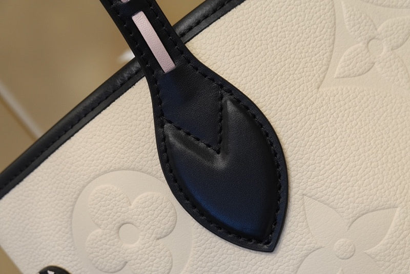 Anum Bags ln Luxury Bag --60130