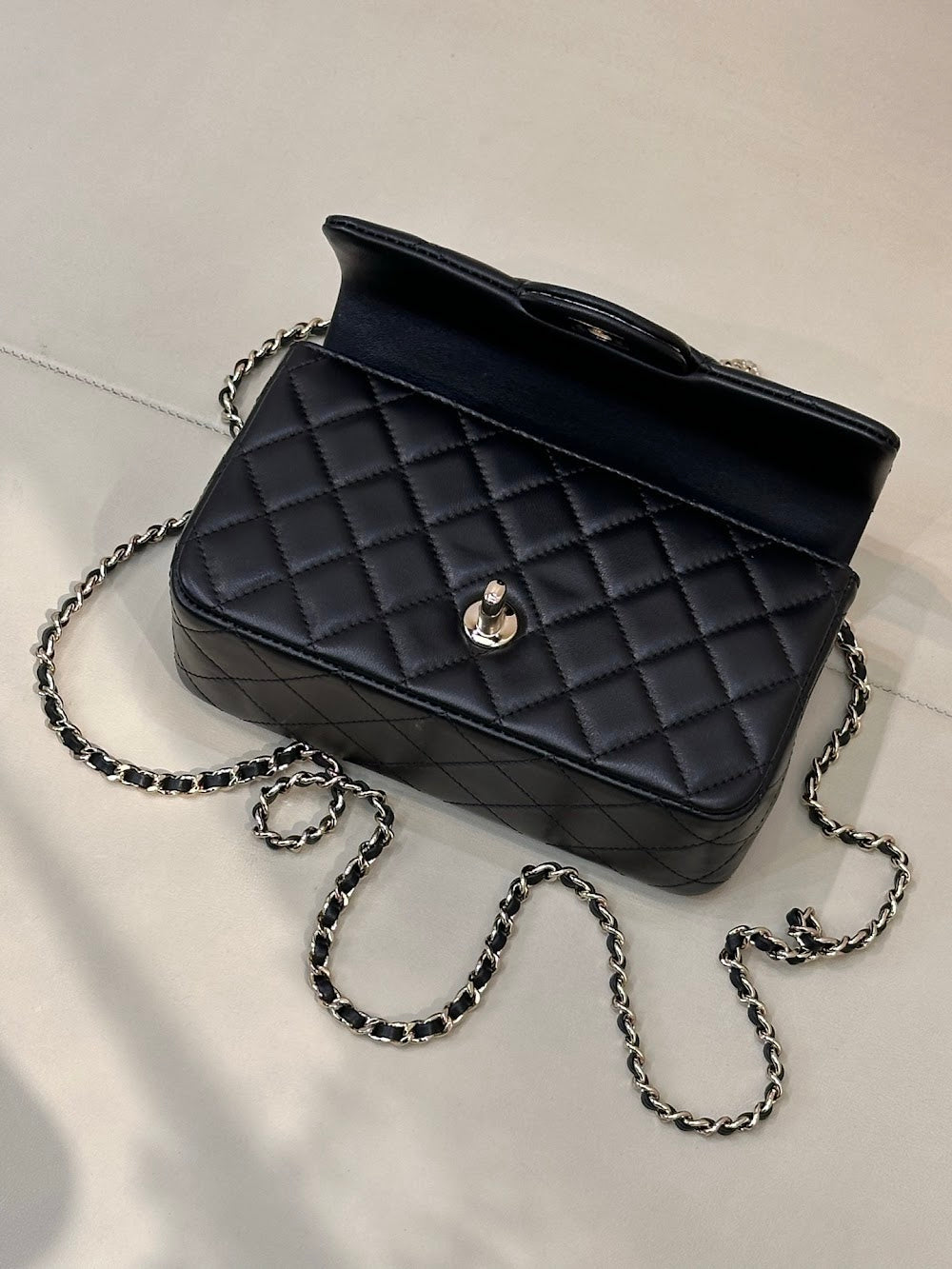 Anum Bags CHn Luxury Bag --112882