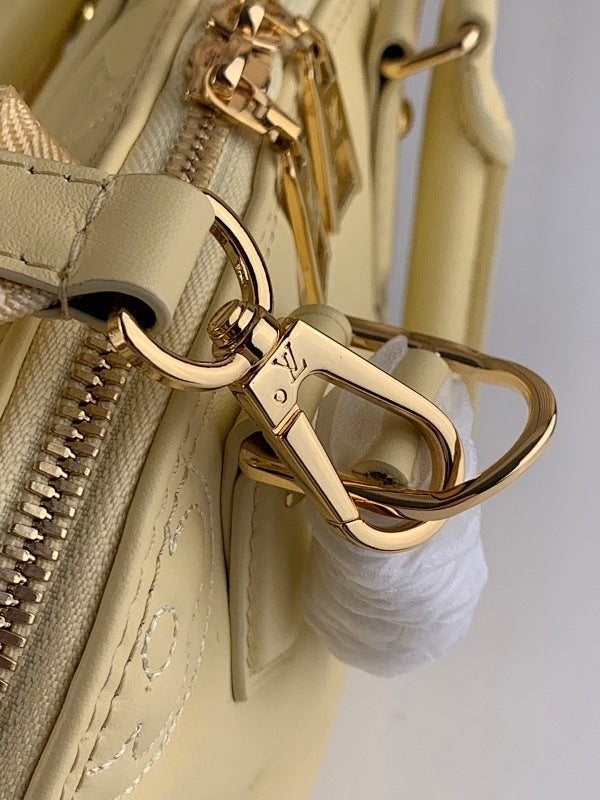 Anum Bags ln Luxury Bag --60989