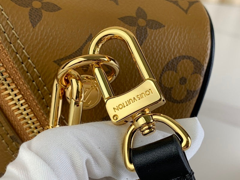 Anum Bags ln Luxury Bag --56516