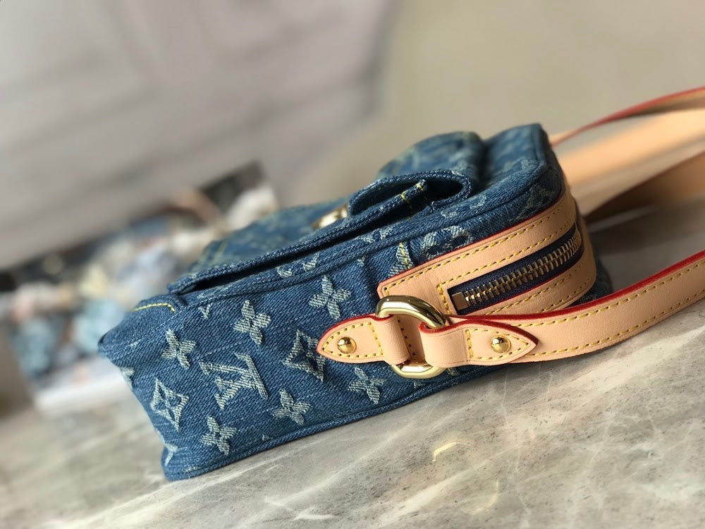 Anum Bags ln Luxury Bag --60711