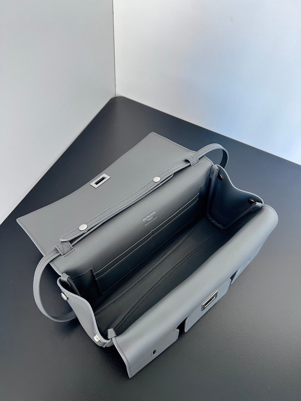 Ezyycart Bags Balenciaga Luxury Bag --111511