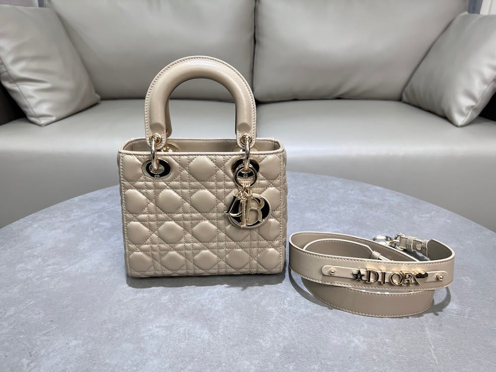 new-designer-premium-bags-nm16213