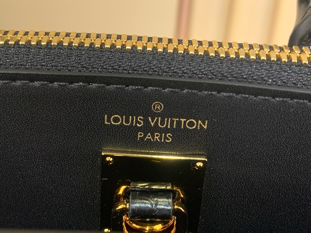 Anum Bags ln Luxury Bag --56945
