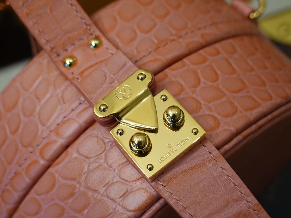 Anum Bags ln Luxury Bag --60218
