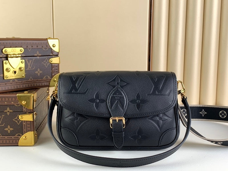 Anum Bags ln Luxury Bag --56605