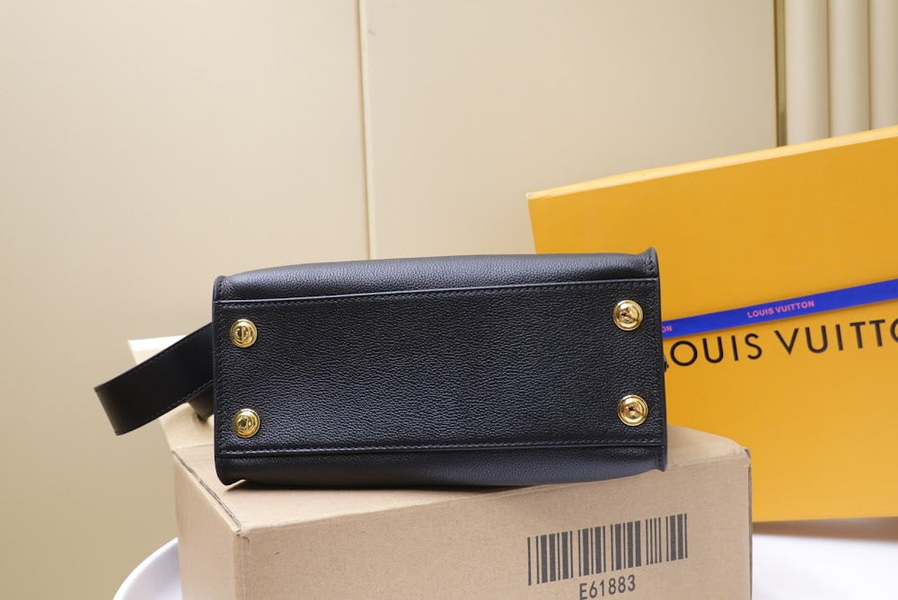 Anum Bags ln Luxury Bag --58313