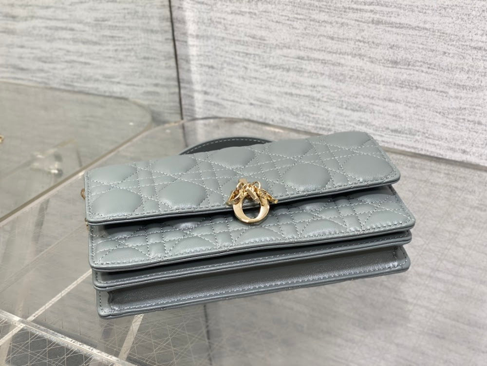 new-luxury-designer-bags-nm16478