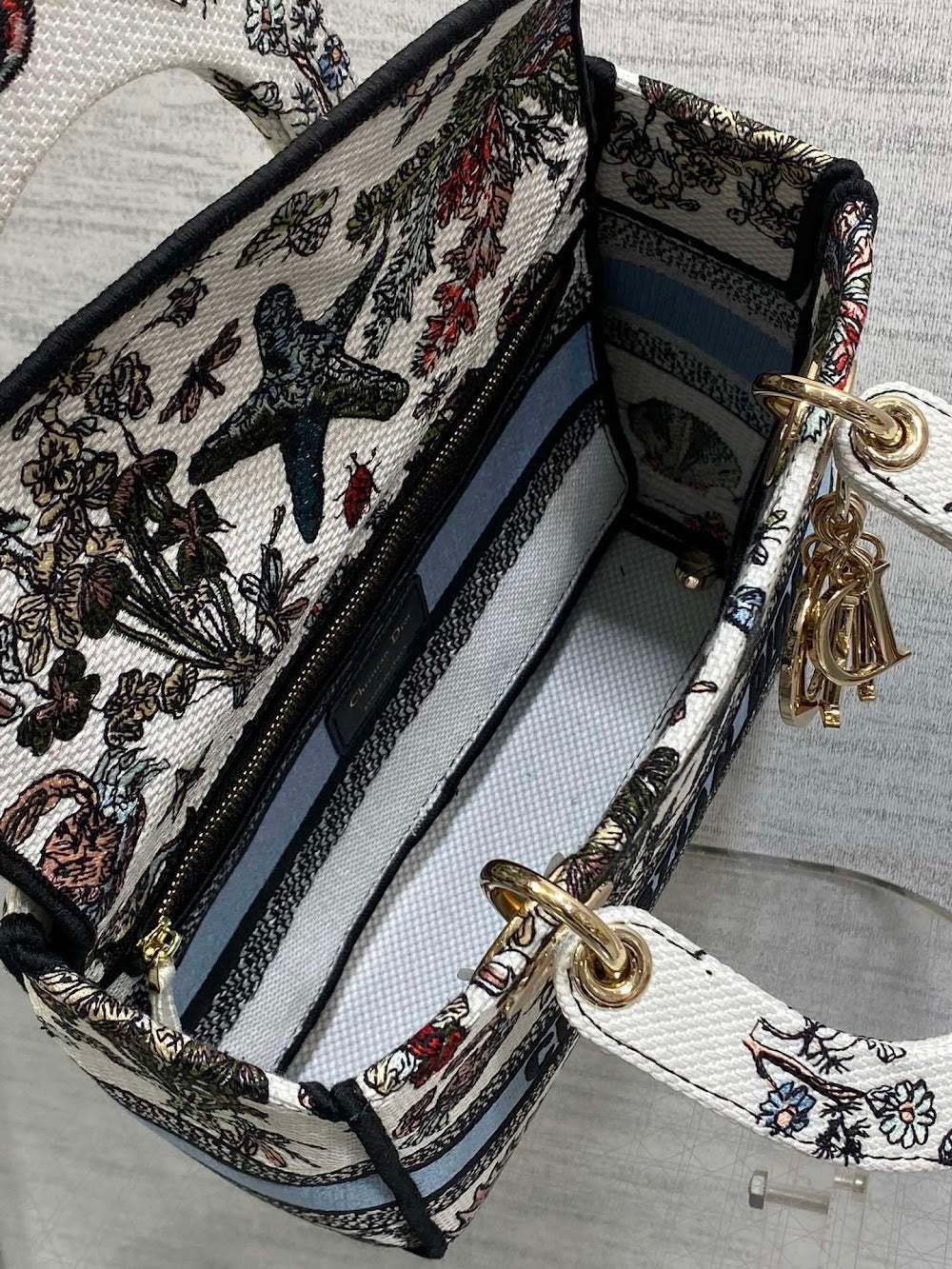 new-designer-premium-bags-nm16300