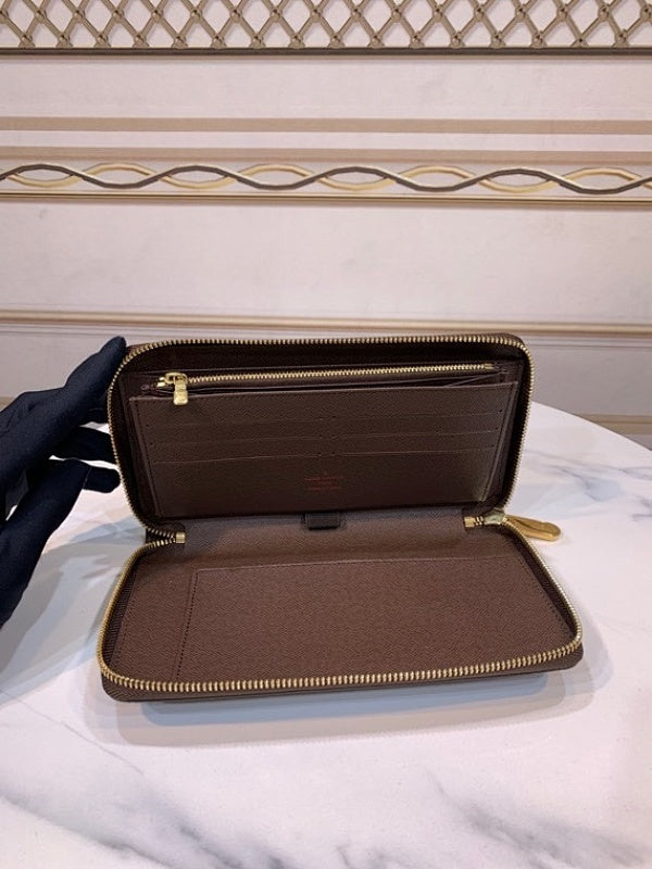 Anum Bags ln Luxury Bag --56042