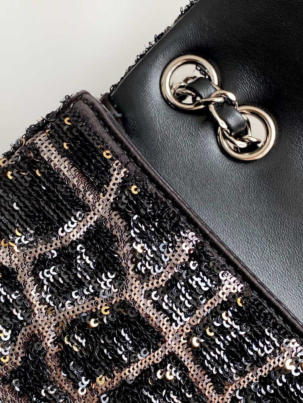 Anum Bags CHn Luxury Bag --114181