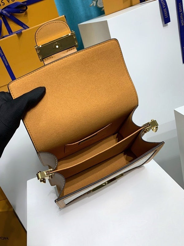 Anum Bags ln Luxury Bag --60704