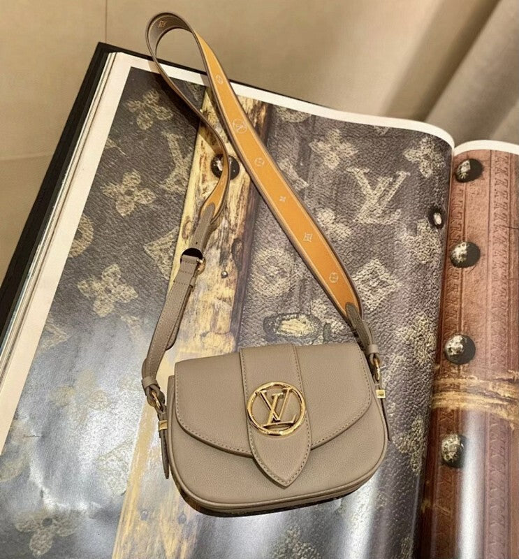 Anum Bags ln Luxury Bag --60377