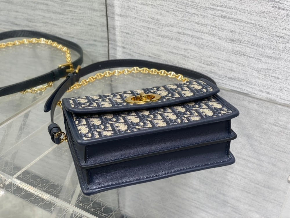 new-designer-premium-bags-nm16510
